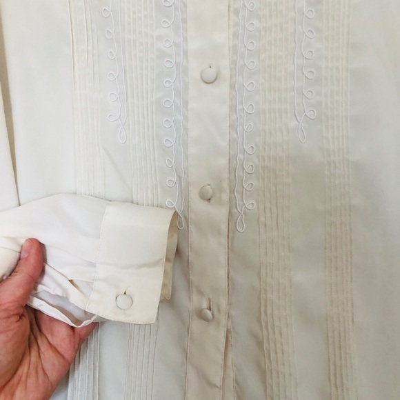 Vintage Cream Blouse - Picture 5 of 6